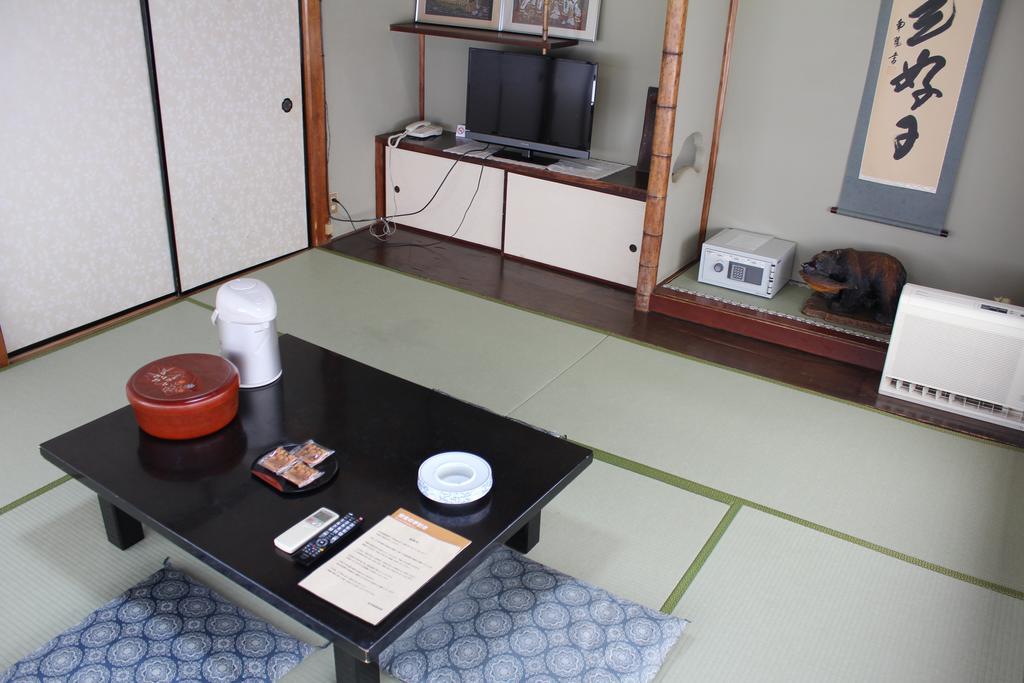 Kinokuniya Ryokan Fujisawa Kamer foto