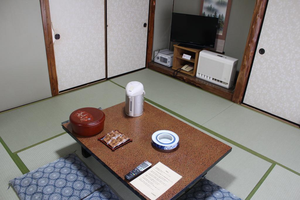 Kinokuniya Ryokan Fujisawa Buitenkant foto