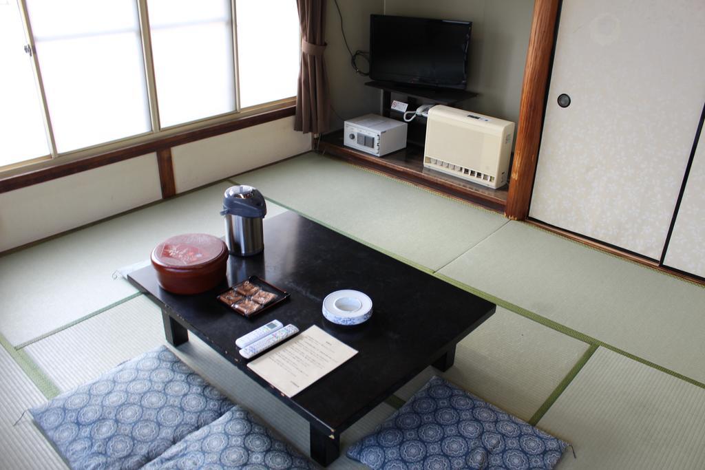 Kinokuniya Ryokan Fujisawa Buitenkant foto