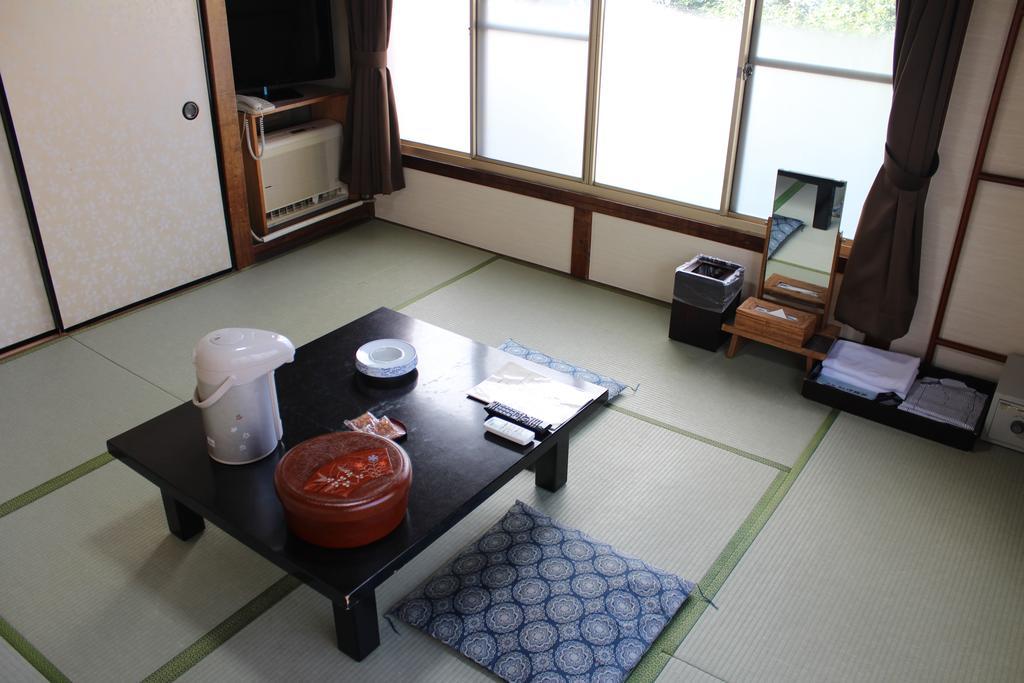 Kinokuniya Ryokan Fujisawa Buitenkant foto
