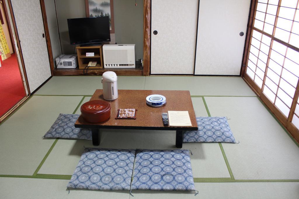 Kinokuniya Ryokan Fujisawa Buitenkant foto